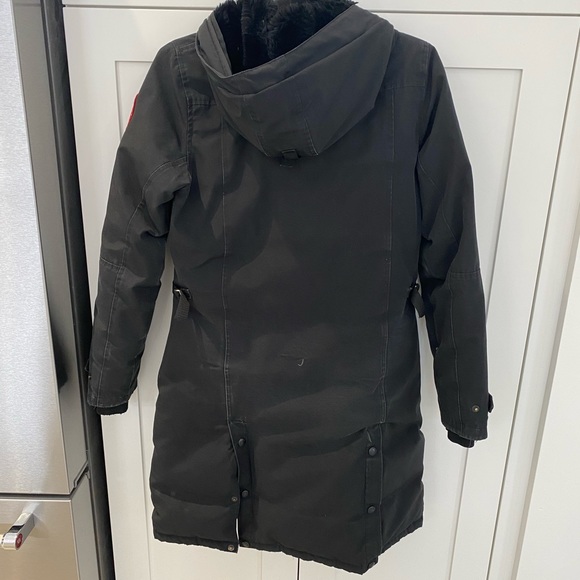 CANADA GOOSS COAT - Picture 2 of 2